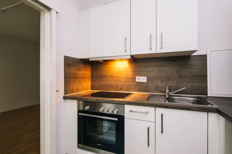 sanierte 1 Zimmer Wohnung mit Balkon und EBK — photo 1